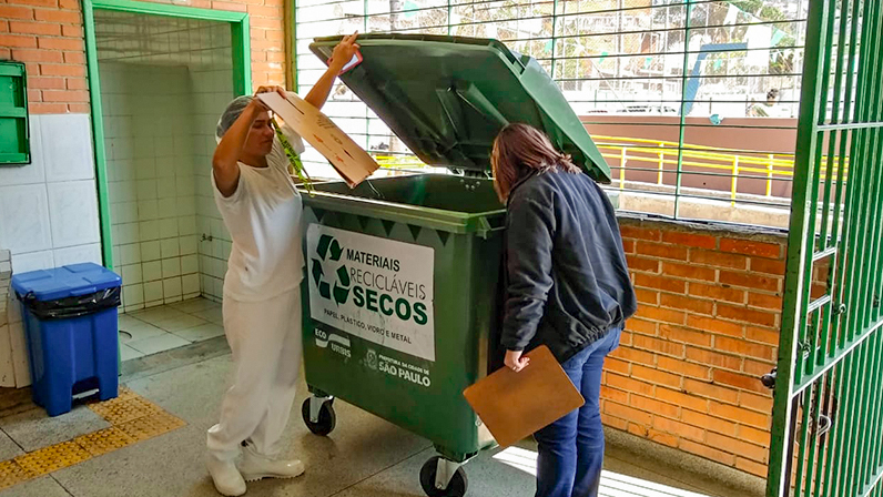 Reciclar en la escuela para promover la economía circular de São Paulo