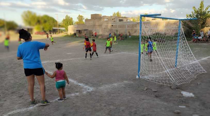 SAN MARTÍN, MENDOZA, ARGENTINADe baldíos a canchas: la historia de una transformación comunitaria