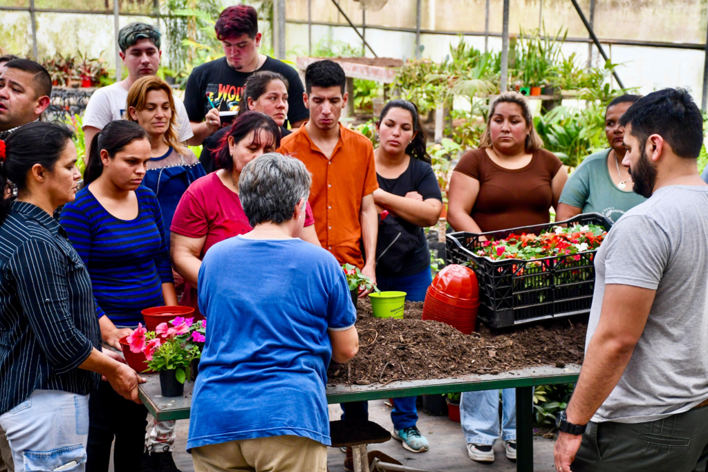 Escuela de Jardinería y biotecnología. 