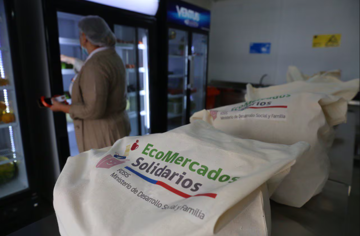 SEGURIDAD ALIMENTARIA Y SOSTENIBILIDADEcomercados Solidarios: redes comunitarias contra el desperdicio de alimentos