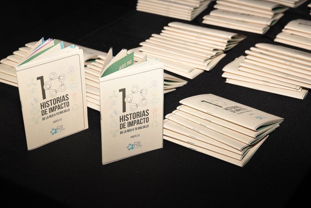 Libros de bolsillo con 10 historias de impacto del trabajo de RIL con gobiernos locales argentinos para construir más ciudades de oportunidades. 
